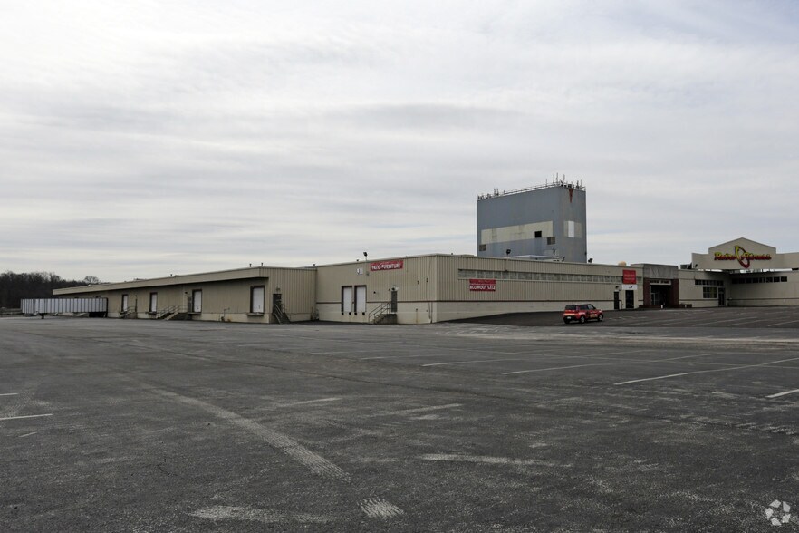 1040 North Dr, Oaks, PA 19456