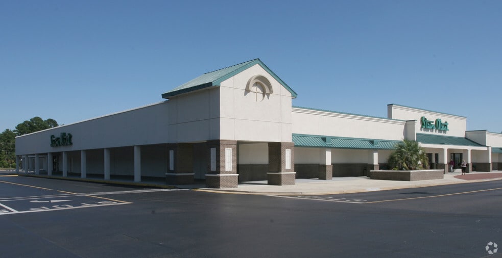 3501 Oleander Dr, Wilmington, NC for sale - Building Photo - Image 1 of 1