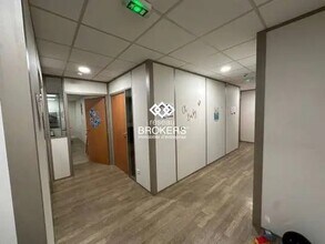 Office in Limas for lease Interior Photo- Image 1 of 1