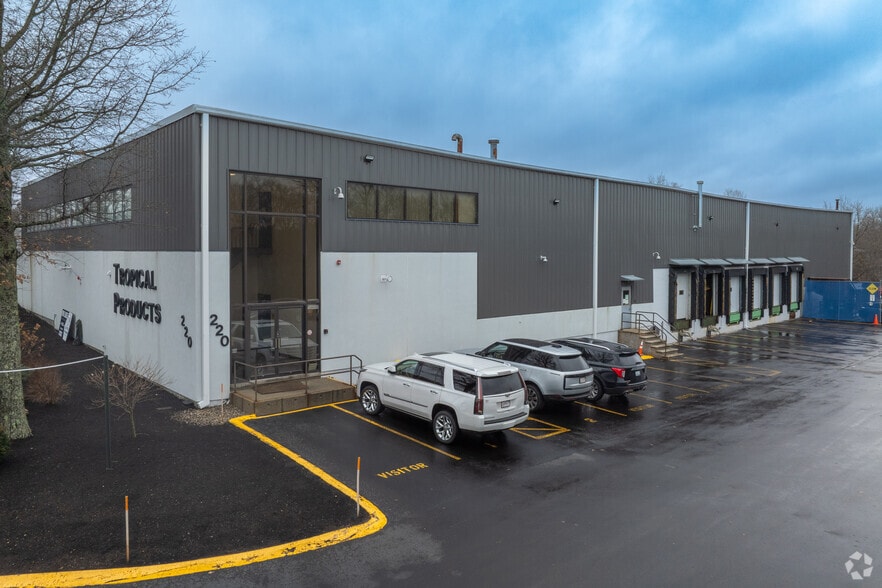 218-222 Highland Ave, Salem, MA for lease - Primary Photo - Image 1 of 14