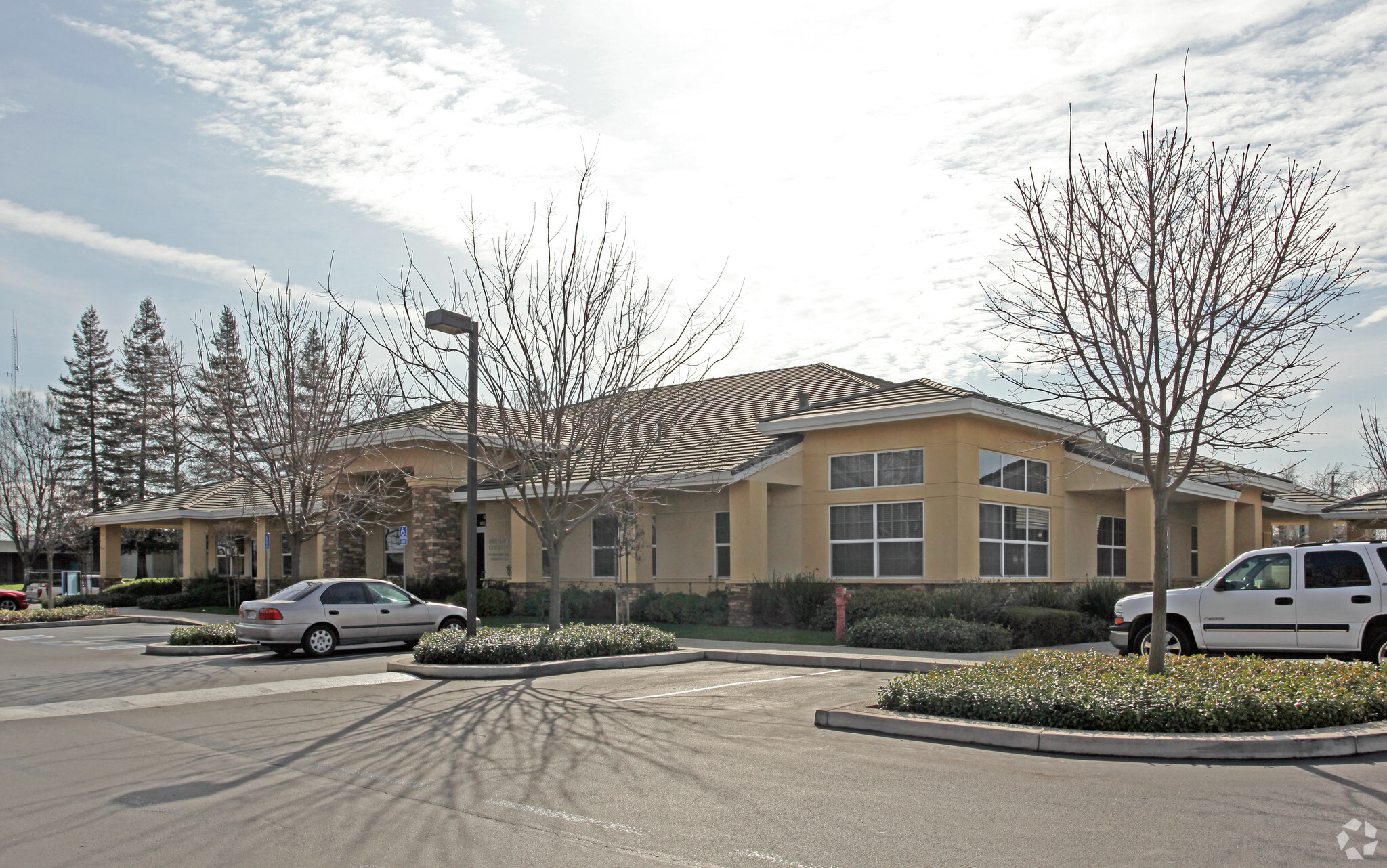 1110 Civic Center Blvd, Yuba City, CA for lease Primary Photo- Image 1 of 7