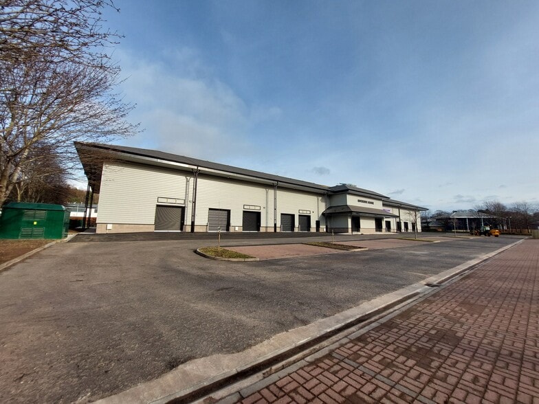 Luna Pl, Dundee for lease - Building Photo - Image 3 of 3