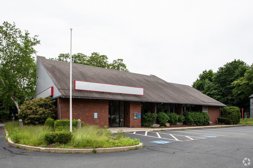 303 Columbia Rd, Hanover, MA for lease - Building Photo - Image 3 of 7