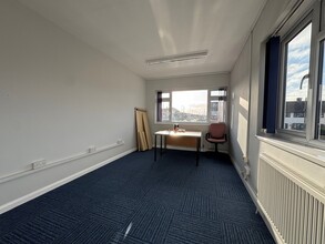 251-255 Church Rd, Benfleet for lease Interior Photo- Image 2 of 2