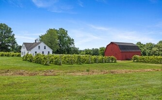 139 W Town St, Lebanon CT - Barndominium