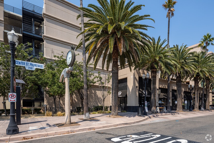 131-195 W Center Street Promenade, Anaheim, CA for lease - Building Photo - Image 2 of 19