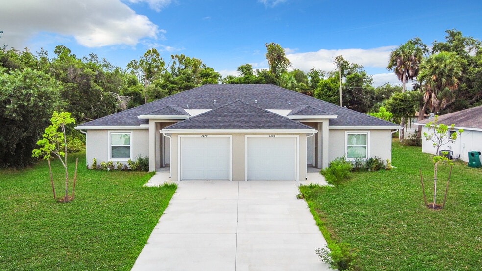 2080 Redmond St, Port Charlotte, FL for sale - Primary Photo - Image 1 of 1