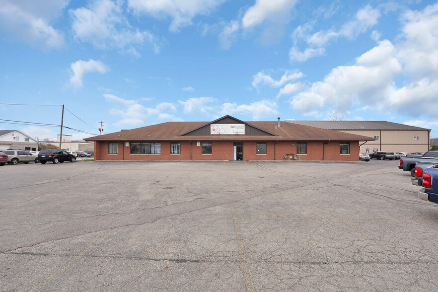 1394 Courtright Rd, Columbus, OH for lease - Building Photo - Image 2 of 16