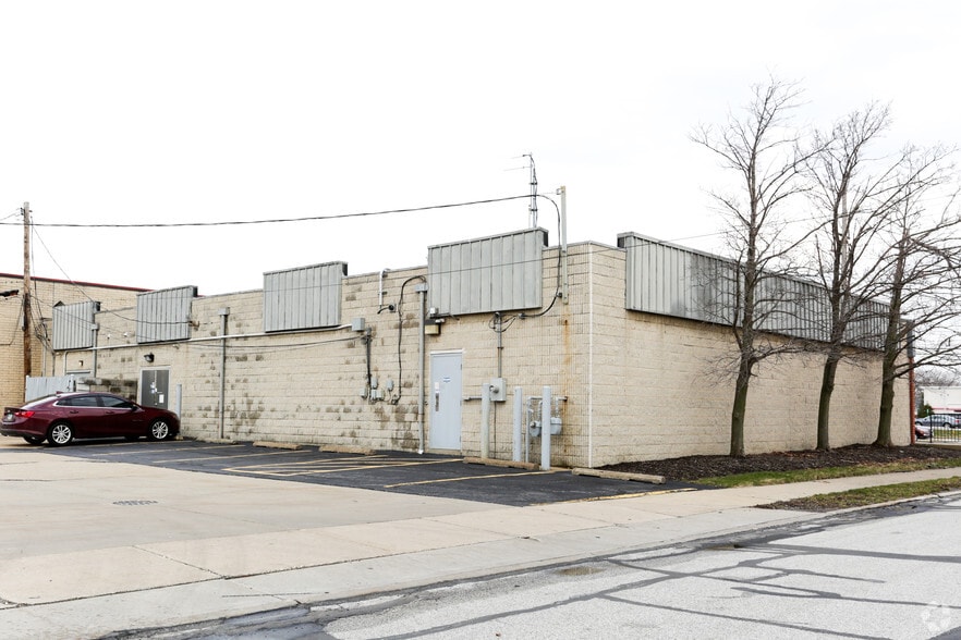 6290-6294 Mayfield Rd, Mayfield Heights, OH for lease - Building Photo - Image 2 of 4