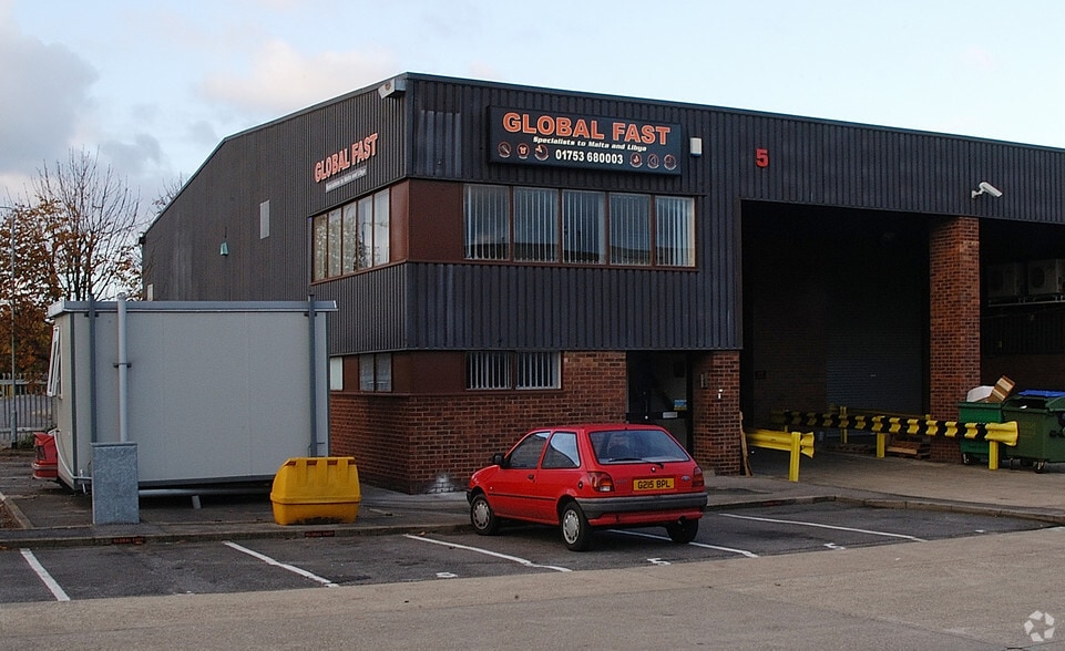 Blackthorne Rd, Slough for lease - Building Photo - Image 2 of 4