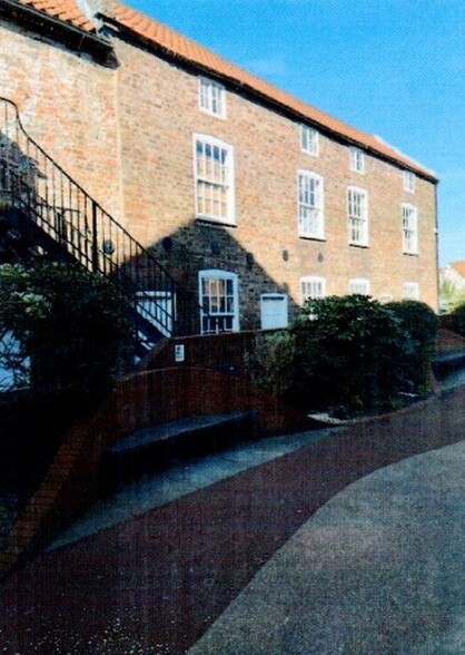 27 Toll Gavel, Beverley for sale - Building Photo - Image 3 of 3