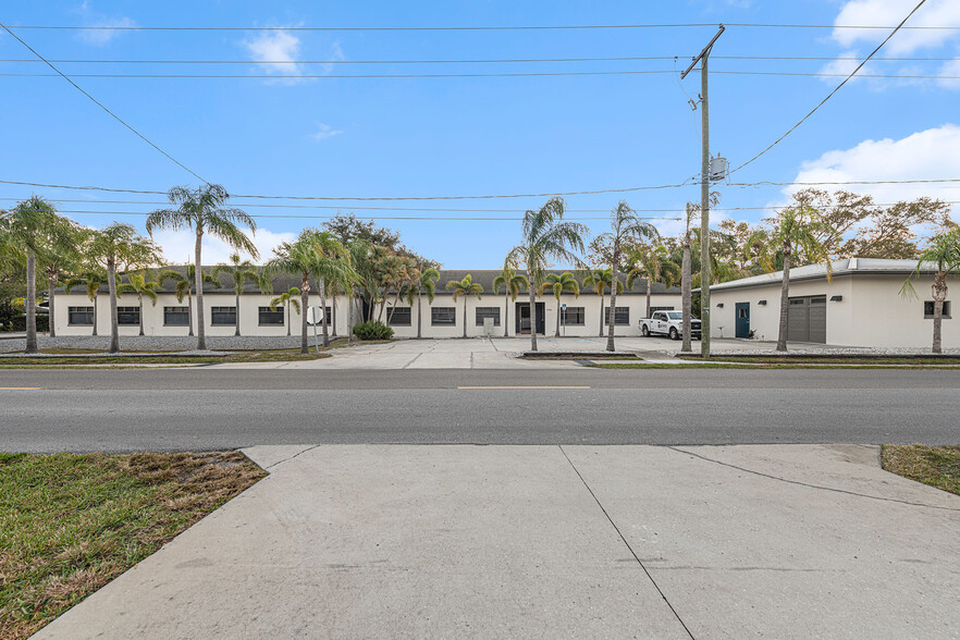 5706 S Macdill Ave, Tampa, FL for lease - Building Photo - Image 1 of 9