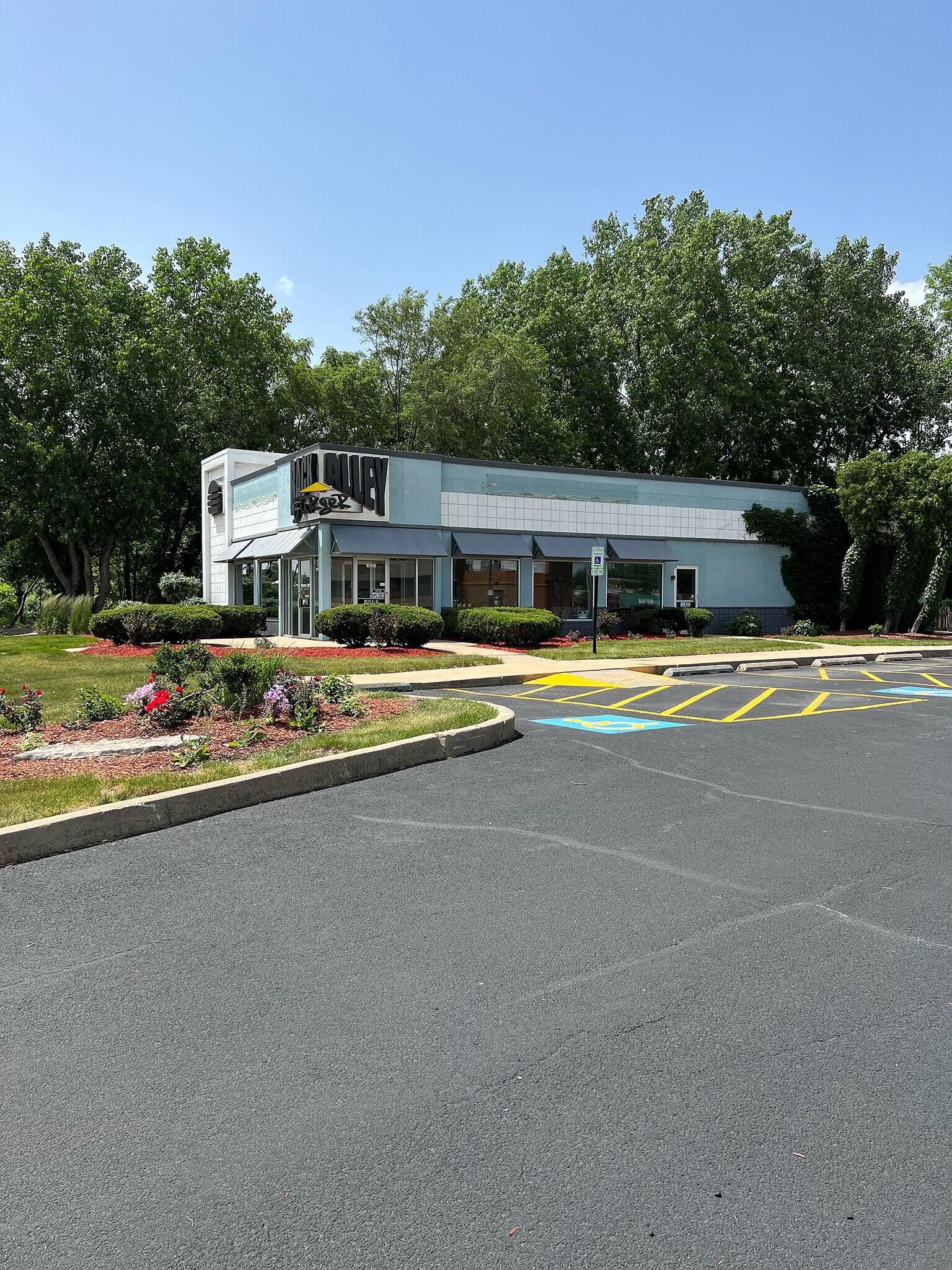 609 W Saint Charles Rd, Elmhurst, IL for sale Building Photo- Image 1 of 1