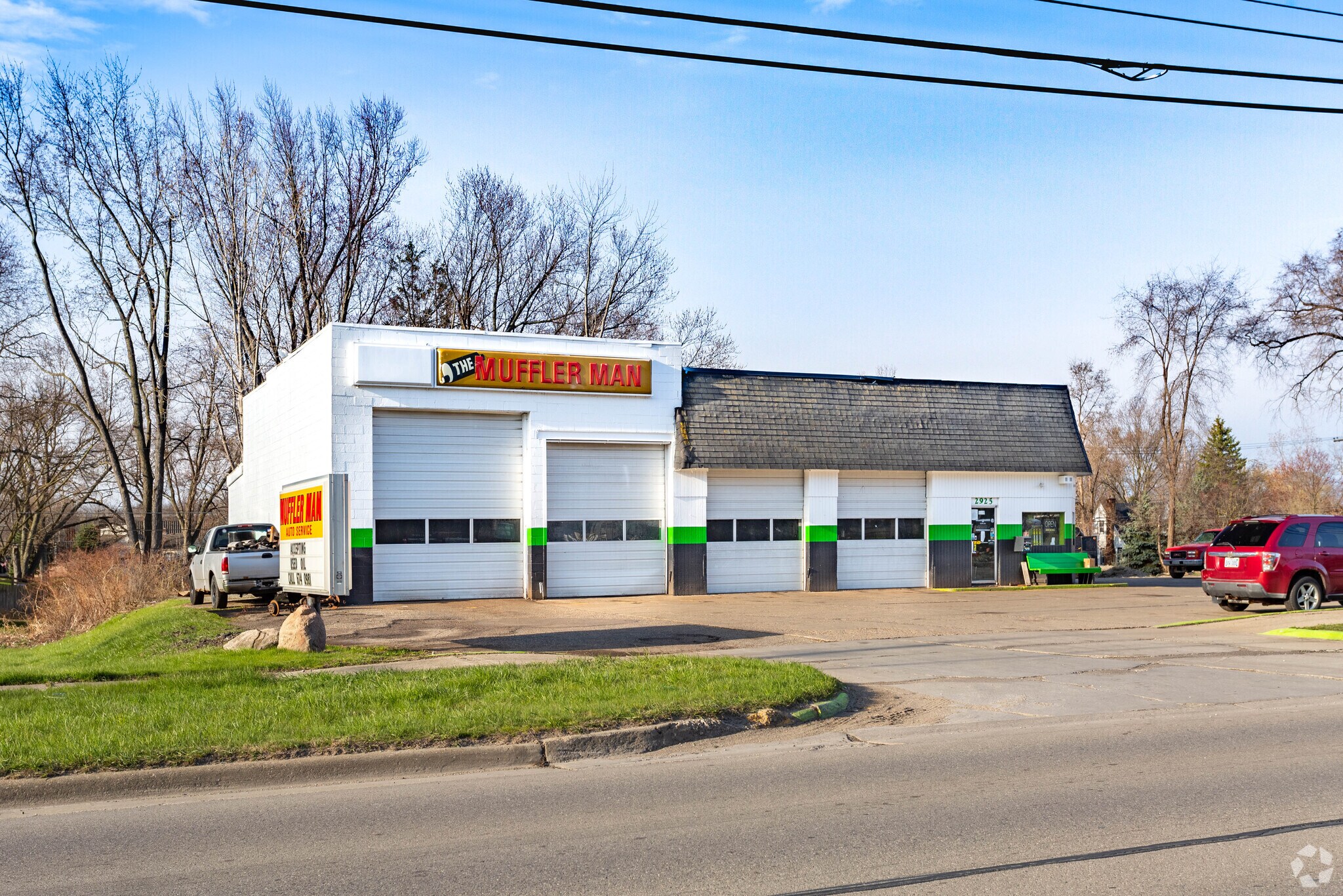 2925 Dixie Hwy, Waterford, MI for sale Primary Photo- Image 1 of 2