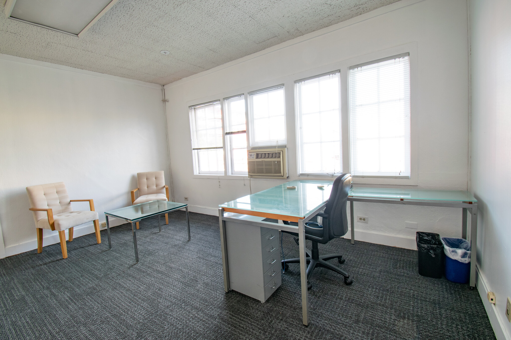 1041 N Formosa Ave, West Hollywood, CA for lease Interior Photo- Image 1 of 2