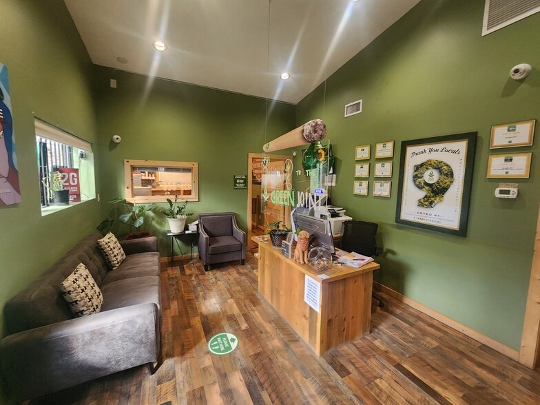 2102 Airport Rd, Rifle, CO for sale - Building Photo - Image 1 of 1