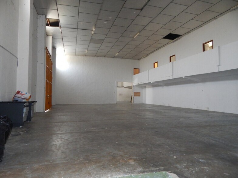 Industrial in Ontinyent, Valencia for sale - Building Photo - Image 2 of 18