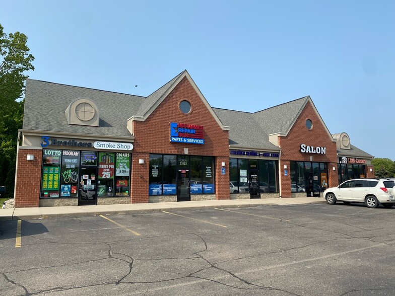 23111 21 Mile Rd, Macomb Township, MI for lease - Building Photo - Image 2 of 7