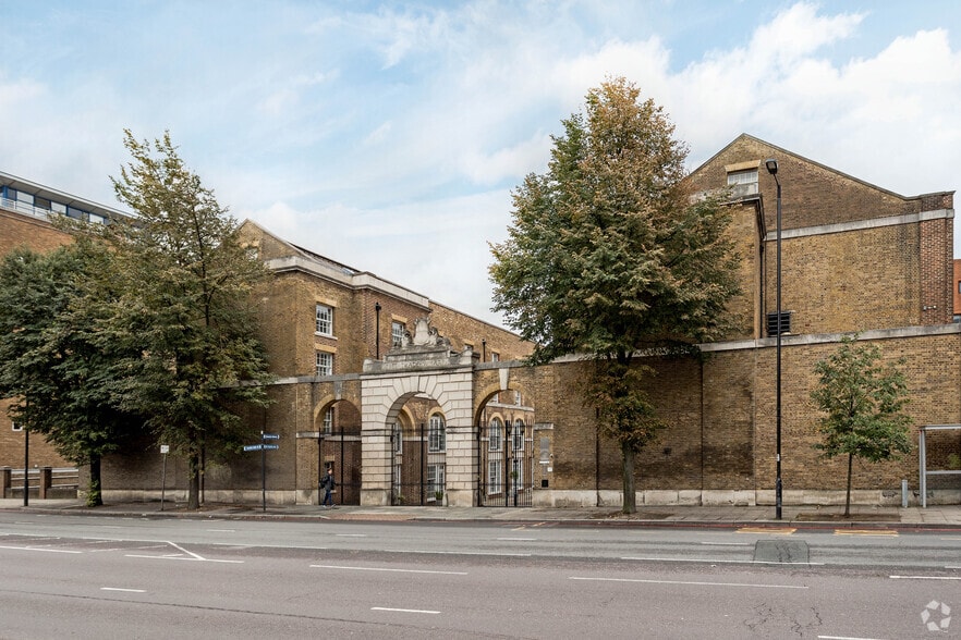 350 The Highway, London for sale - Primary Photo - Image 1 of 1