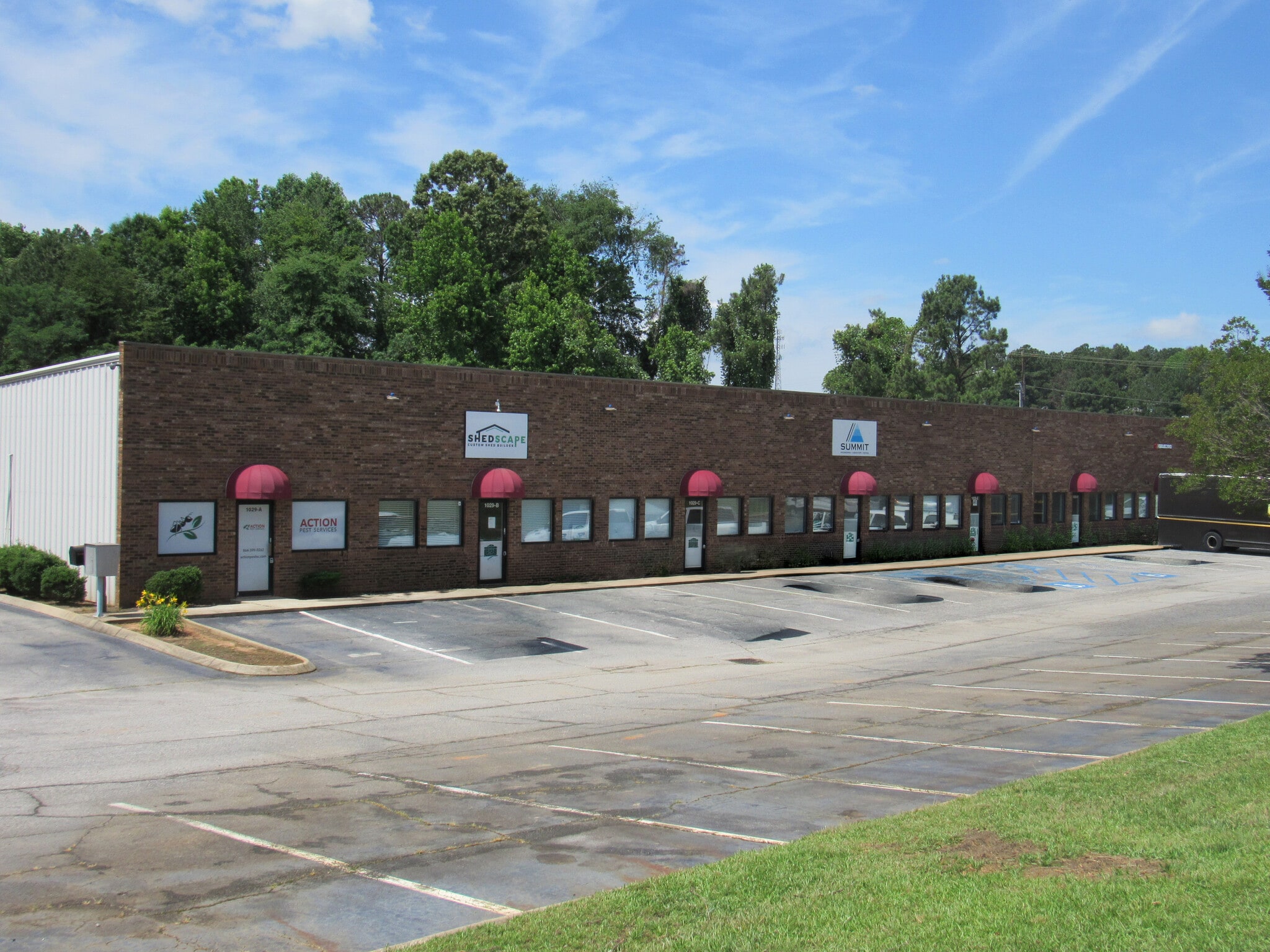 1029 Old Stage Rd, Simpsonville, SC for lease Building Photo- Image 1 of 5