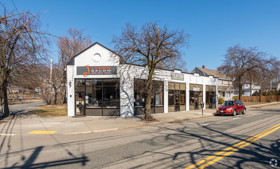 955963 Watertown St, Newton, MA 02465