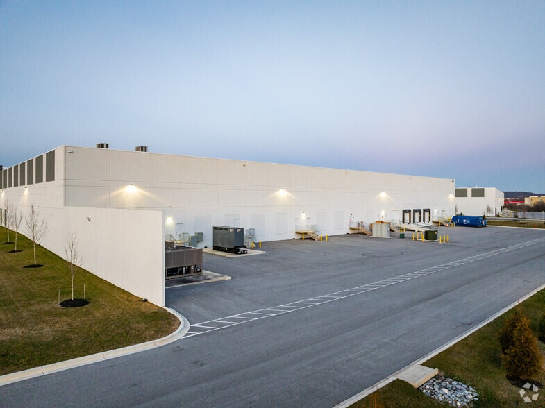 4930 Executive Ct South, Frederick, MD for sale - Building Photo - Image 3 of 27