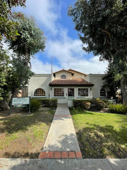 2036 Hornblend St, San Diego, CA for lease - Building Photo - Image 2 of 3