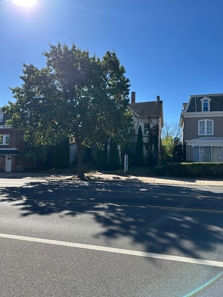 530 E High St, Pottstown, PA for sale - Building Photo - Image 1 of 5