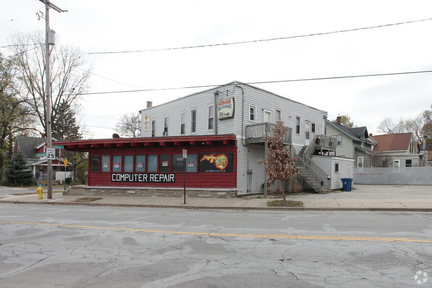 1353 Kalamazoo Ave SE, Grand Rapids, MI for sale - Building Photo - Image 1 of 2