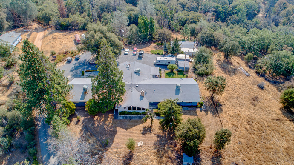 5201 Crystal Aire Dr, Mariposa, CA for sale - Primary Photo - Image 1 of 1