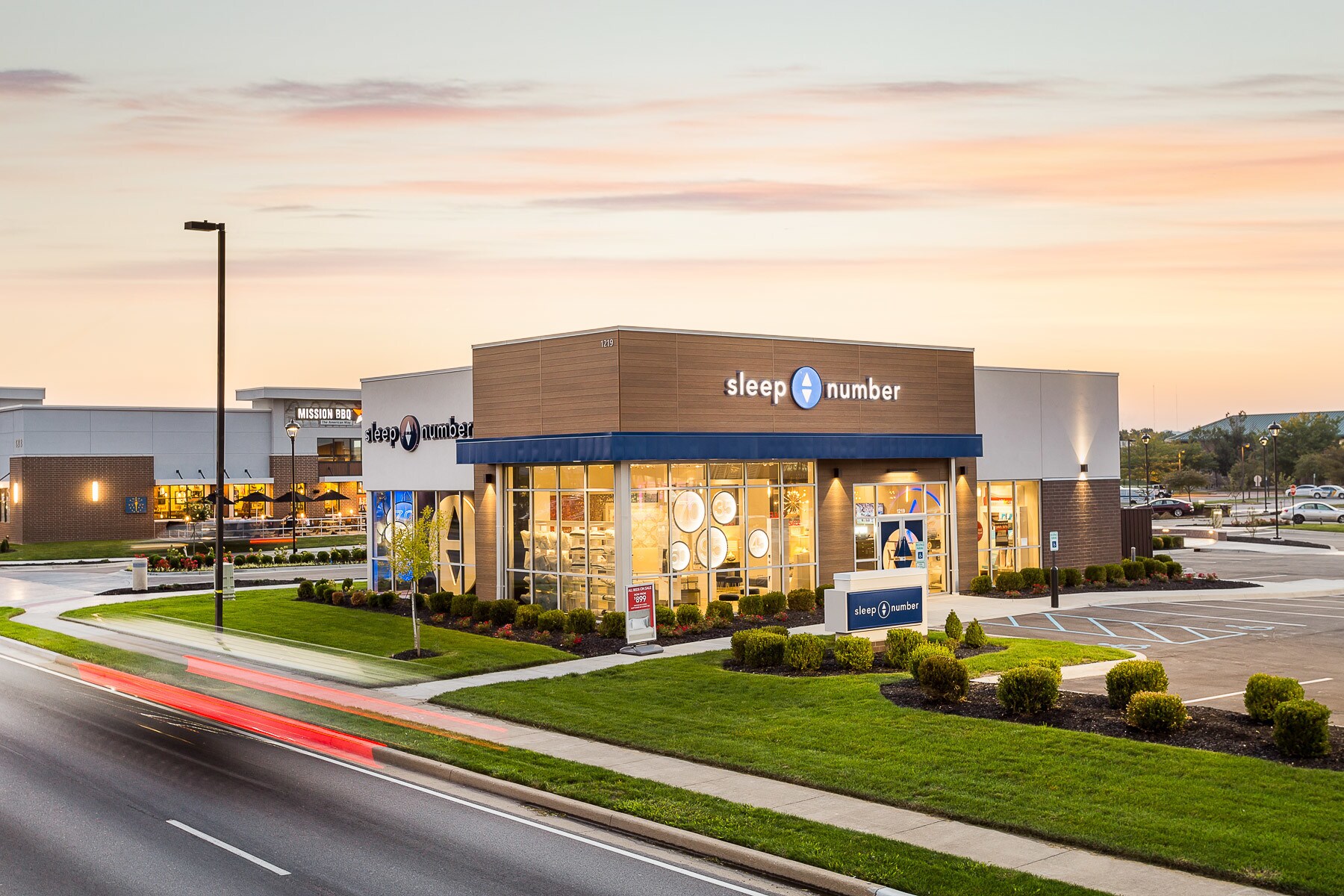 1219 Veterans Pky, Clarksville, IN for sale Primary Photo- Image 1 of 1