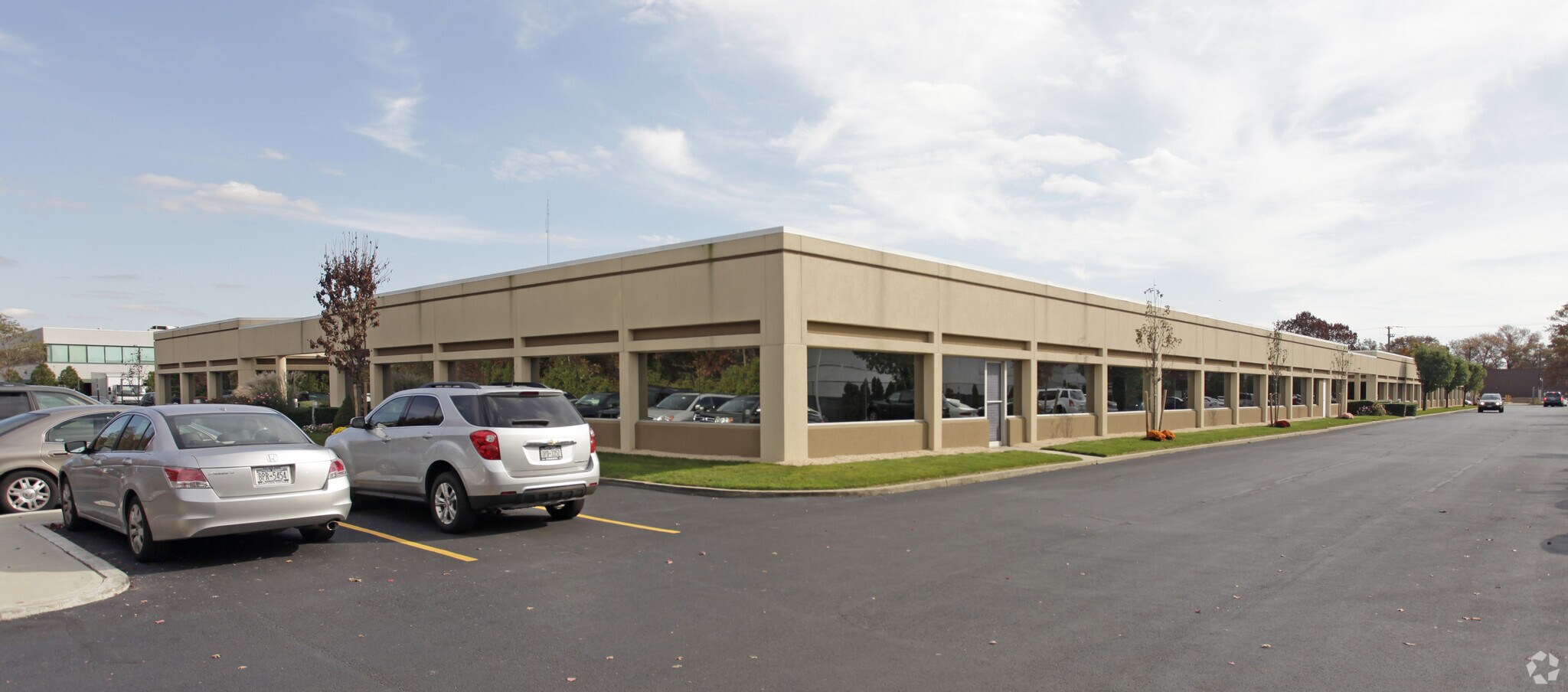 877 Stewart Ave, Garden City, NY 11530 University Professional Plaza