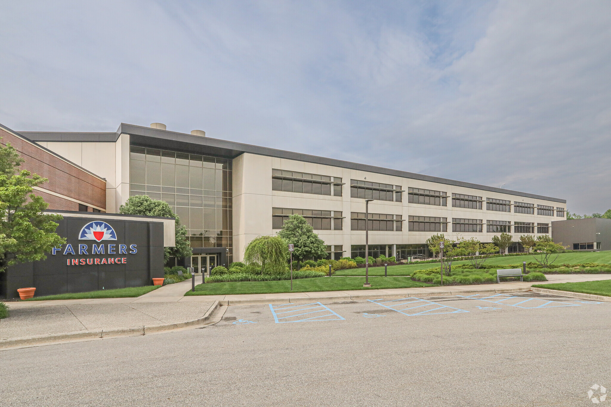 5665 N Kraft Lk SE, Caledonia, MI for lease Building Photo- Image 1 of 6