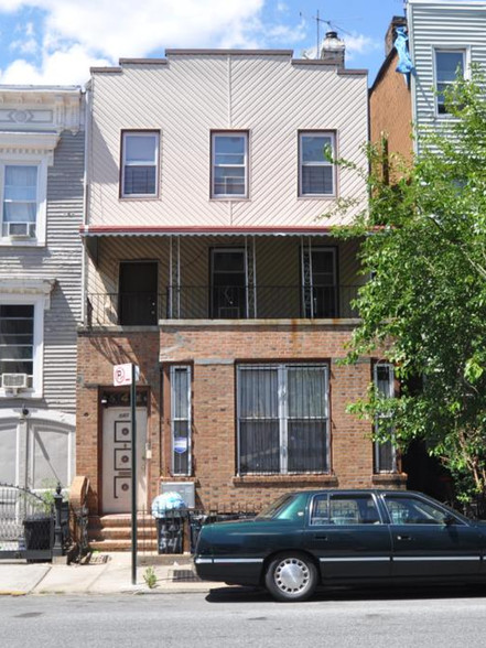 541 Lafayette Ave, Brooklyn, NY for sale - Building Photo - Image 1 of 1