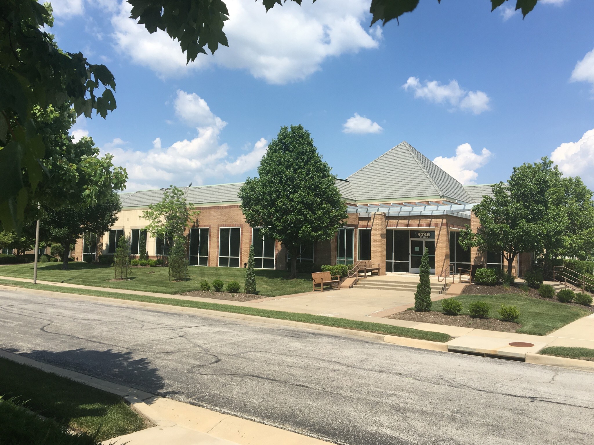 4745 W 136th St, Leawood, KS for sale Building Photo- Image 1 of 1