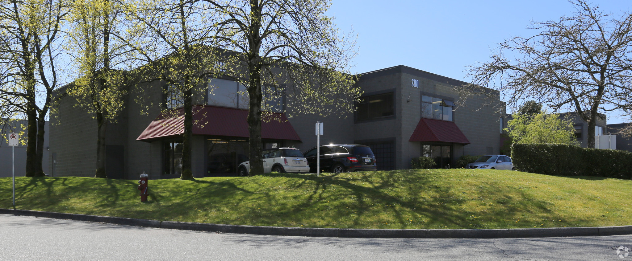 2300-2400 Vauxhall Pl, Richmond, BC for lease Primary Photo- Image 1 of 7