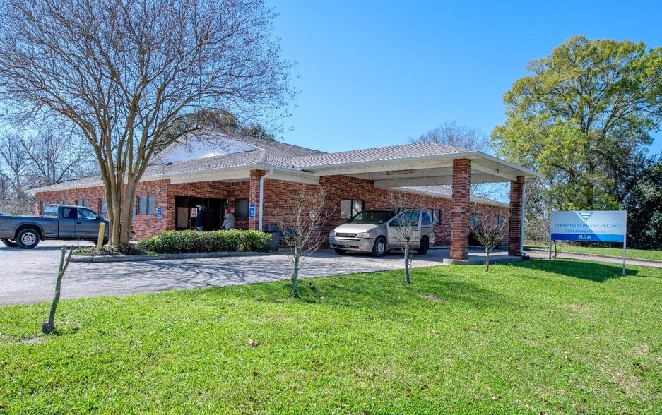 528 E Vine St, Opelousas, LA for lease - Building Photo - Image 2 of 2