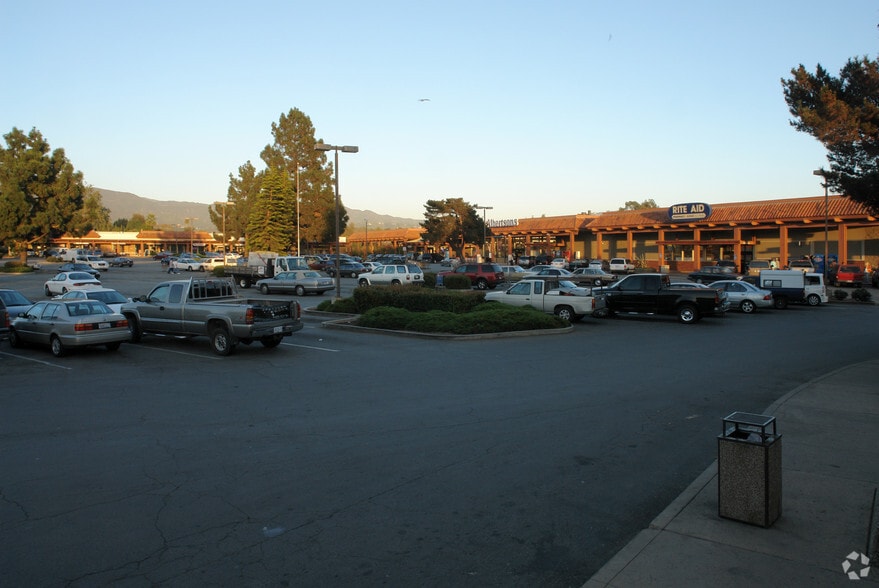 1048-1108 Casitas Pass Rd, Carpinteria, CA for lease - Interior Photo - Image 2 of 5