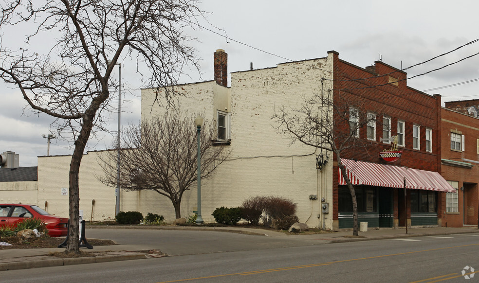 11822 Detroit Ave, Lakewood, OH for sale - Primary Photo - Image 1 of 1