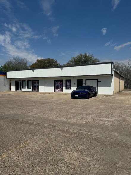 10527 Market St Rd, Houston, TX for lease - Building Photo - Image 1 of 1