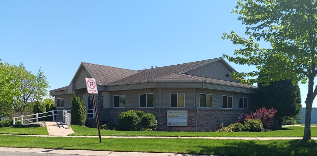 2524 Woodmeadow Dr SE, Grand Rapids, MI for sale Building Photo- Image 1 of 1