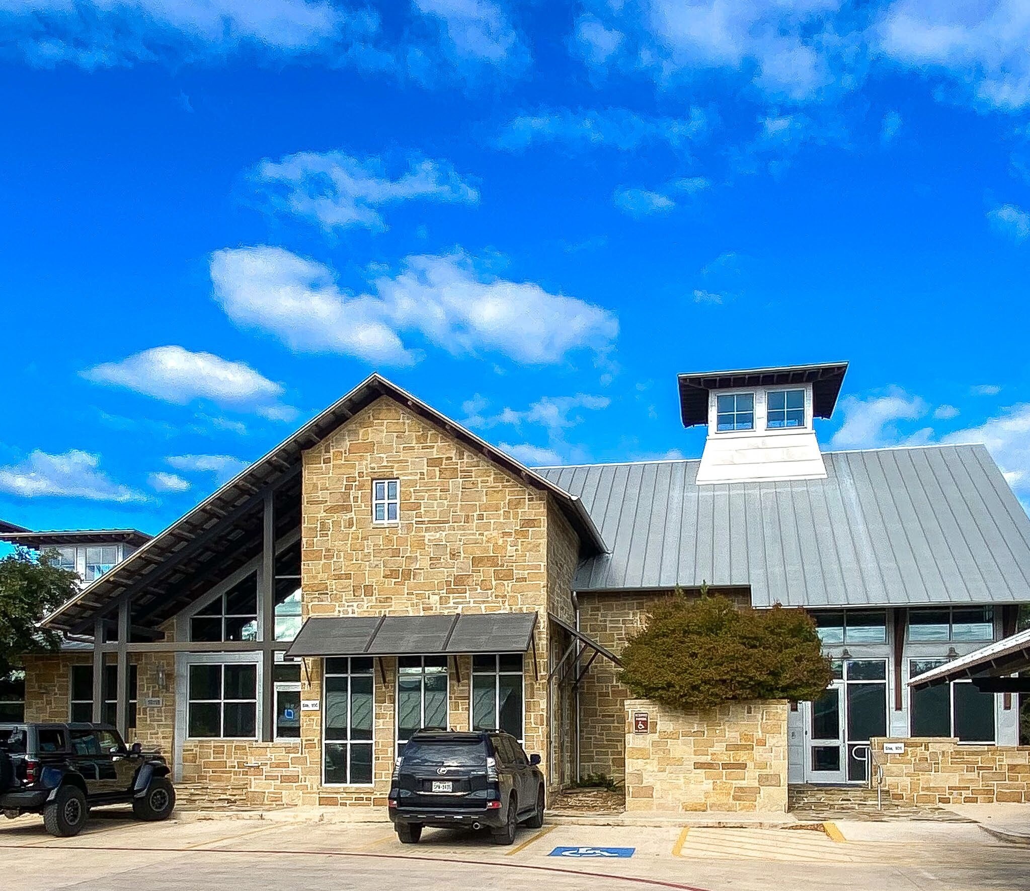16118 Via Shavano, San Antonio, TX for lease Primary Photo- Image 1 of 8