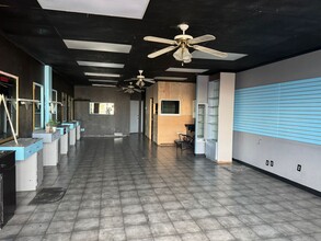 10101 Bissonnet St, Houston, TX for lease Interior Photo- Image 2 of 5