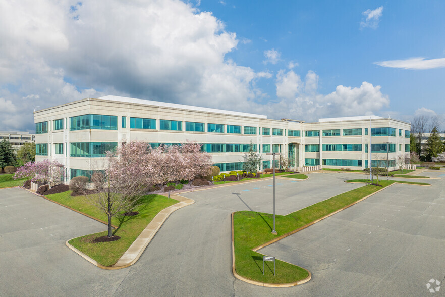 2100 Renaissance Blvd, King Of Prussia, PA for lease - Building Photo - Image 1 of 22