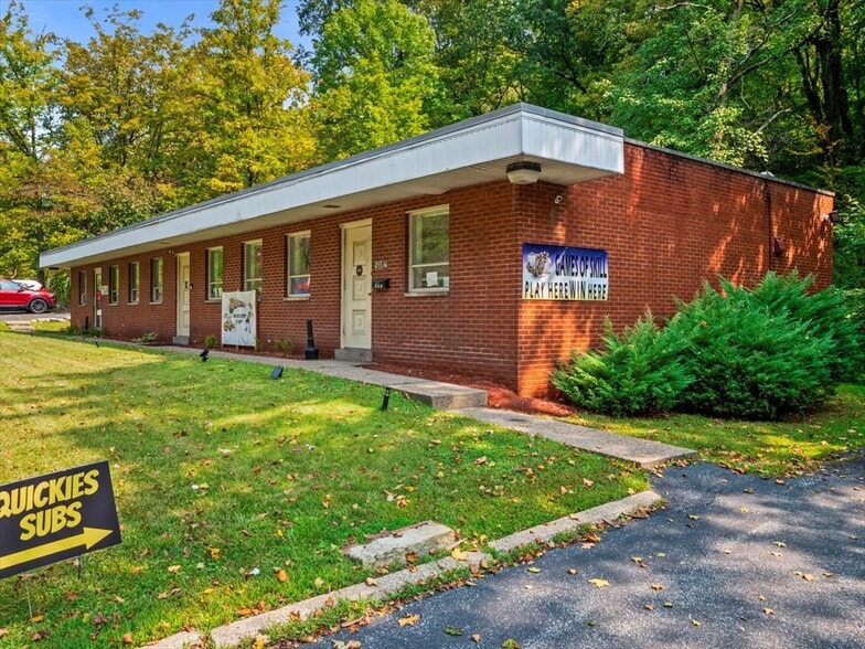 584 Brown Ave, Turtle Creek, PA for sale - Building Photo - Image 3 of 25