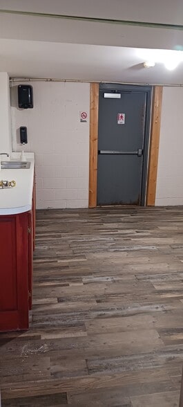 713 College St, Portland, TN for lease - Building Photo - Image 3 of 6