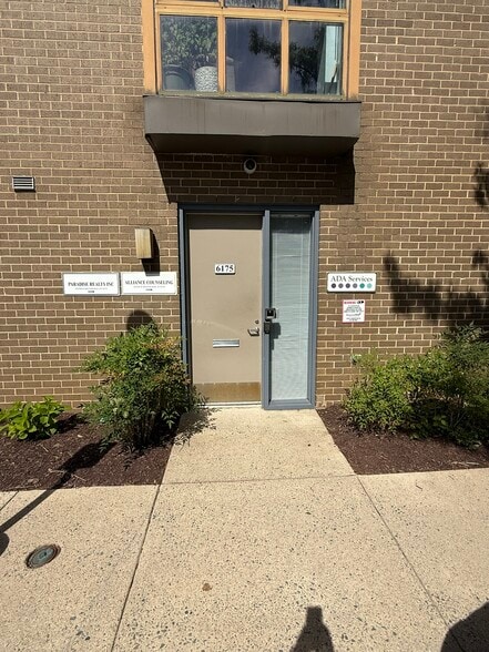 6175 Executive Blvd, Rockville, MD for lease - Building Photo - Image 1 of 9