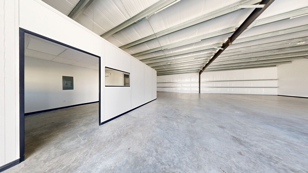 3300 Dacy Ln, Kyle, TX for sale - Matterport 3D Scan - Image 3 of 33