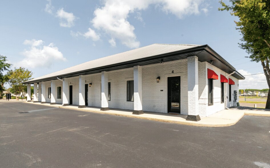 1012 Airport Rd Destin FL 32541 - 1012 Airport Rd Destin FL Building Photo 3 Large 