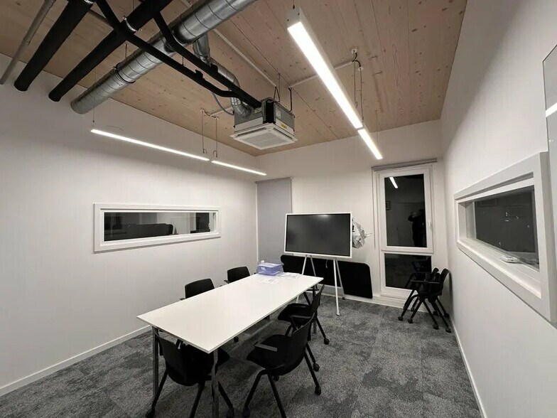 Office in Entzheim for lease - Interior Photo - Image 3 of 8